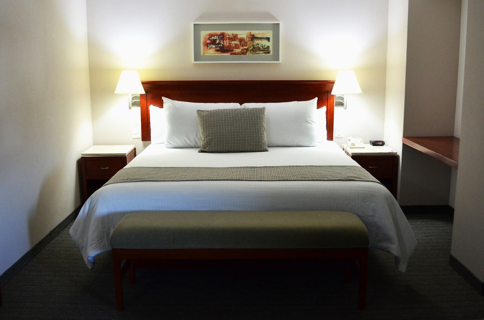 Casa Inn Business Hotel Celaya Екстериор снимка