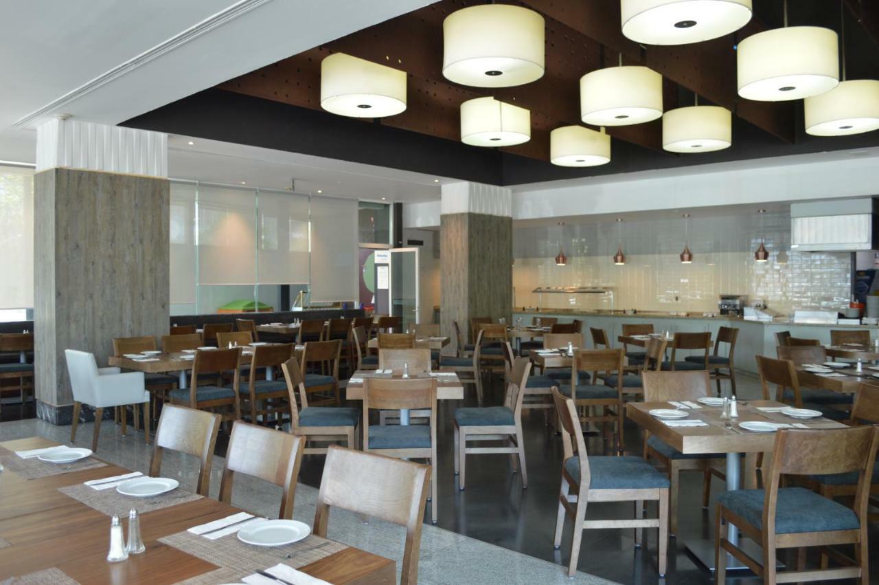 Casa Inn Business Hotel Celaya Екстериор снимка